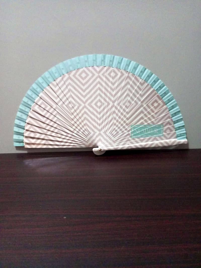 Vintage hand-painted folding fan - Wooden handfan - Spanish / Chinese 4