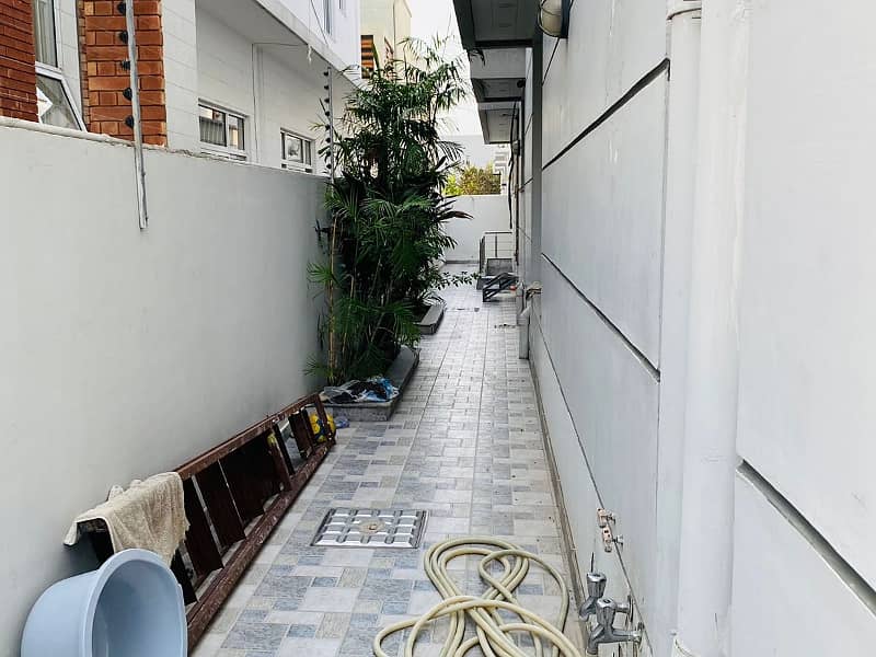 1 Kanal House with Basement available For sale In Ex AIR AVENUE View Lahore 4