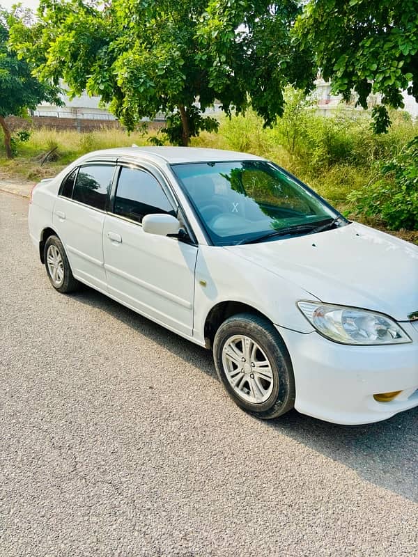 Honda civic exi 2004 lush condition 9