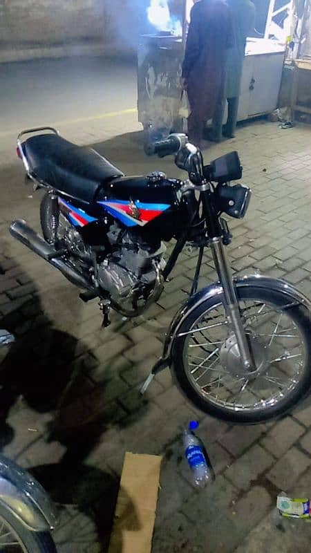 honda 125 black colour 1