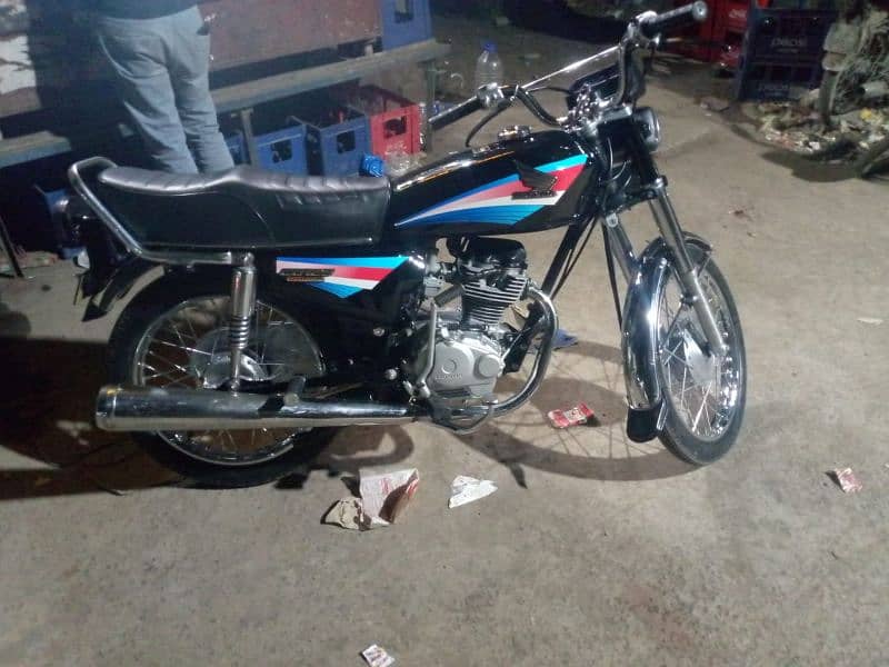 honda 125 black colour 2