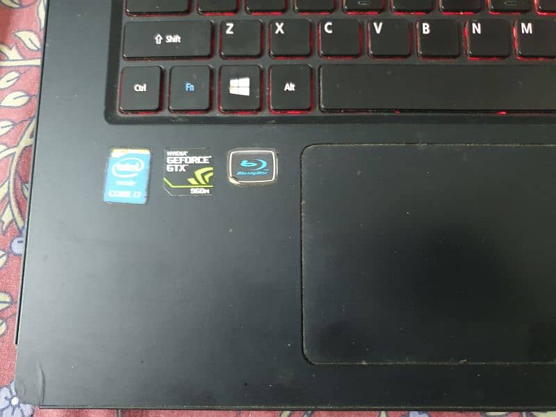 Acer aspire v17 nitro 2