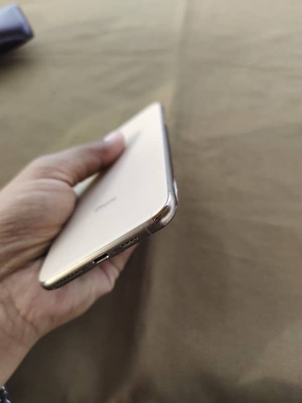 Apple Iphone XS Max 256 GB 5