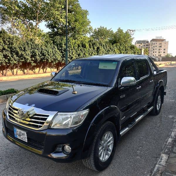 Toyota Hilux Invincible 2012 2