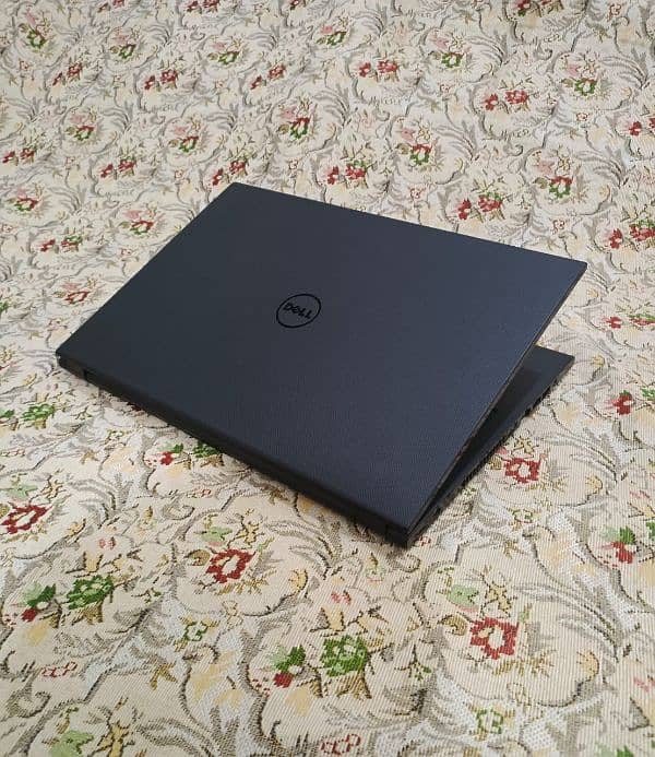 Dell AMD A4 6th Gen 8GB RAM 128GB SSD 512GB HHD Good Conditions!! 4