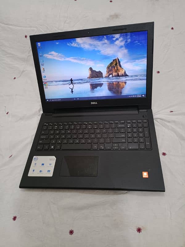 Dell AMD A4 6th Gen 8GB RAM 128GB SSD 512GB HHD Good Conditions!! 9