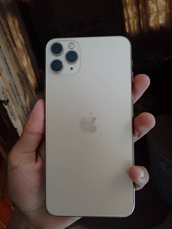 iphone 11 pro max 2