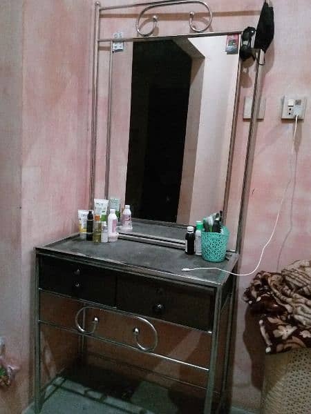 steel  bed dressing table just 5 months used 1