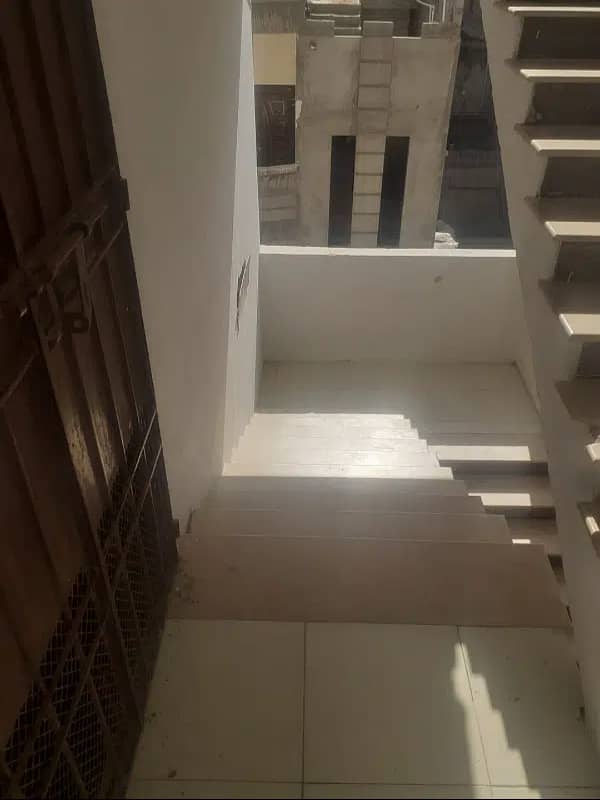 Nazimabad - Block 5E. . . . . . . . . . 3bed dd 5