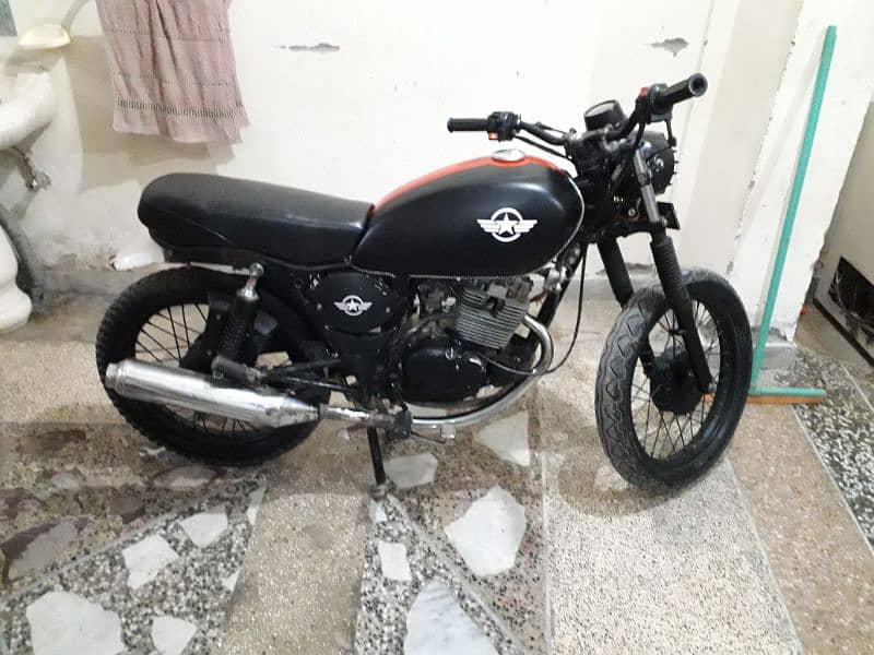 Suzuki GS 150 Cafe Racer 0