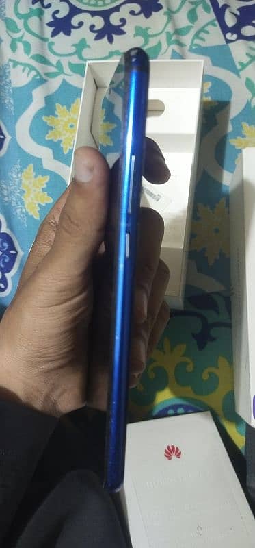 Huawei nova 3i in good condition 2