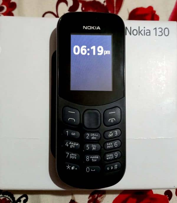 Nokia 130 Only box open 1