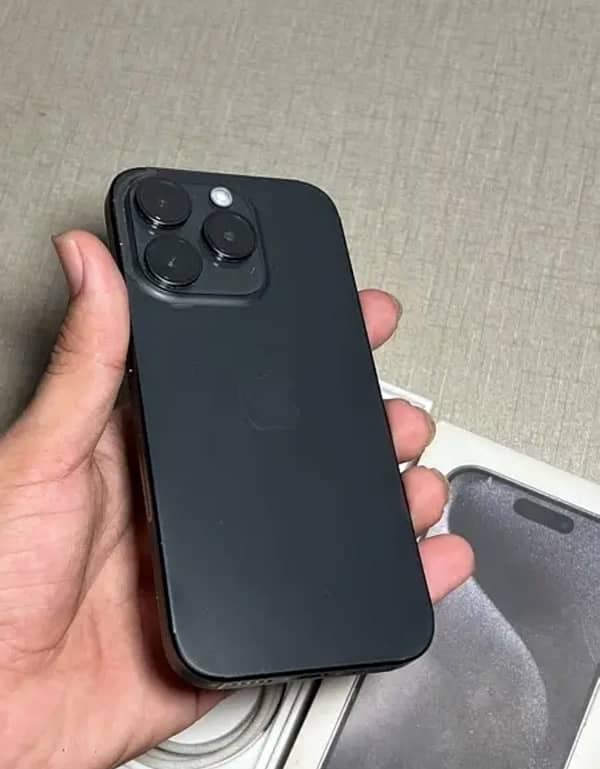 iphone 15 prO CA 2