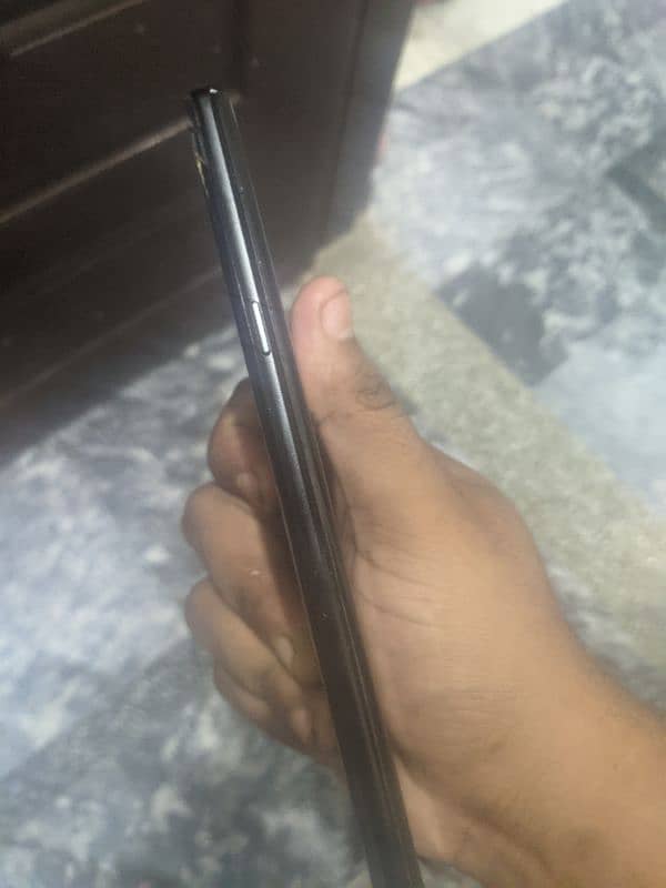 Samsung Galaxy note9 memory 6/128gb display damage but working 4