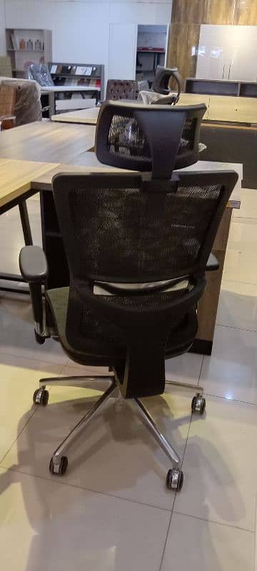 Executive chair/CEO chair/office chair 9