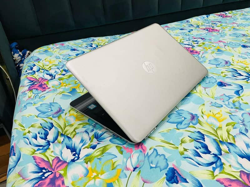 Dell 8th Gen C-i5 Best Deal : 3