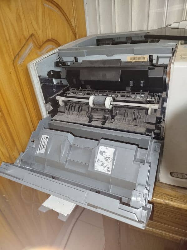 HP P3005 LASERJET 1