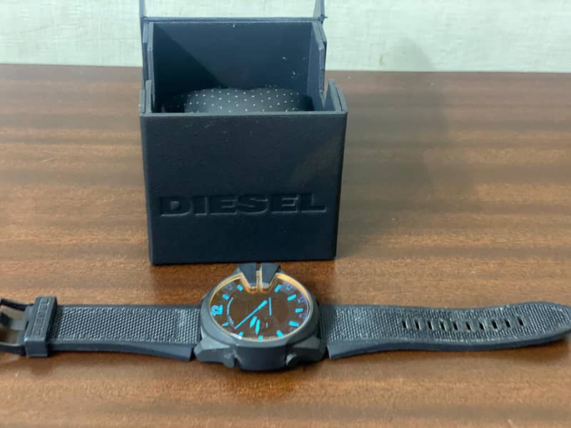 DIESEL Mens Mega Chief Watch DZ4548 For Sale 5