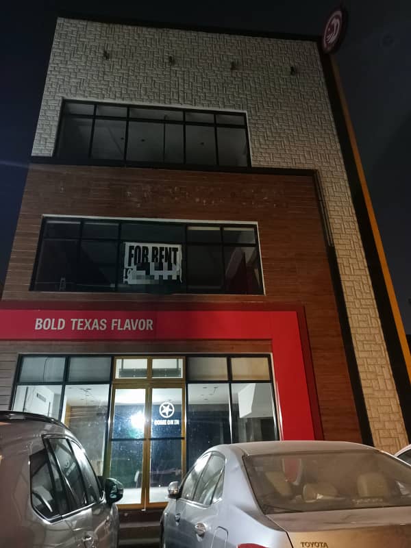 Commercial Tripple story building for rent for rent in johar town for snoker club and gym and office software house+ call centre 2