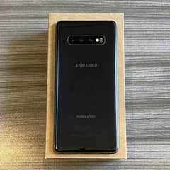 SAMSUNG S10 PLUS