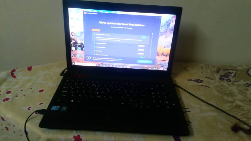 Acer i5 2.67 GHZ Laptop 7