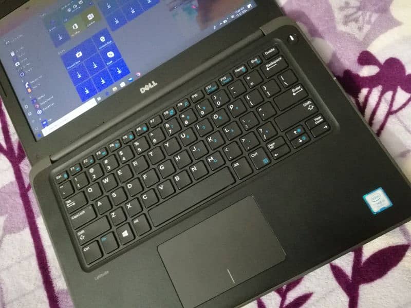 Dell laptop i5 7th generation latitude 3380 laptop 3