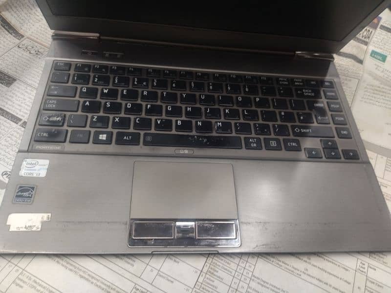 Toshiba ultra slim book 3