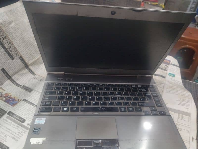 Toshiba ultra slim book 4