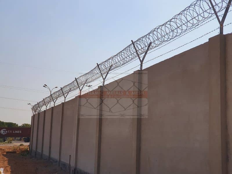 Razor Wire / Chain jali / Barbed Wire/ Hesco bag / Weld Mesh / birds 17