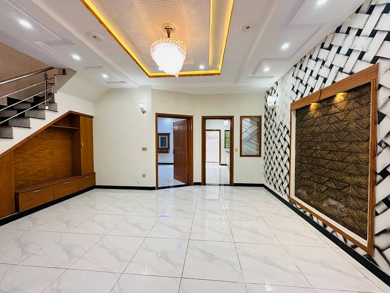 5 Marla Modern House Available For Sale In Paragon City Lahore 8