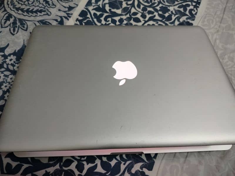 MacBook pro early 2011 13 inch 0