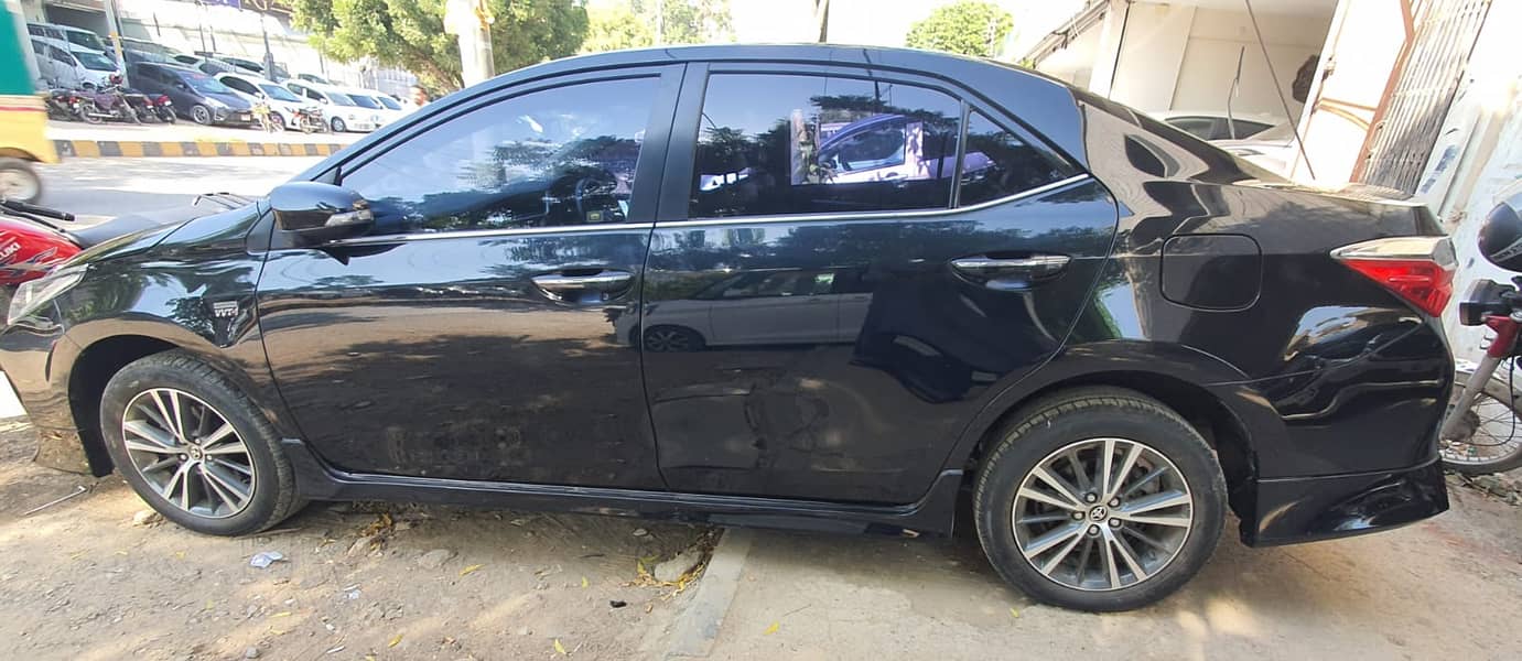 Toyota Corolla Altis 2022 Grande X CVT-i 1.8 Black Interior 2022 3