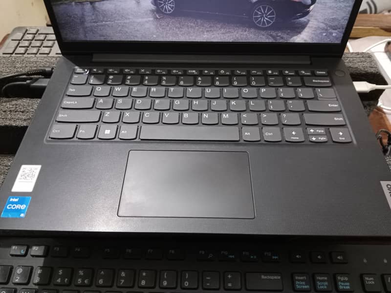 LENOVO V14 G3 4