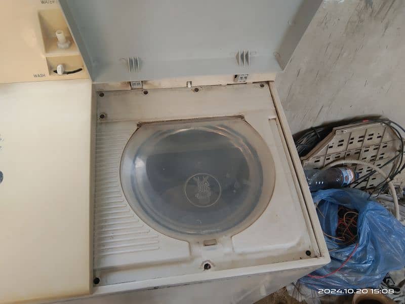 washing machine and dryer 4