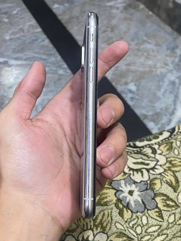 iPhone X 64gb used non ptaa 1