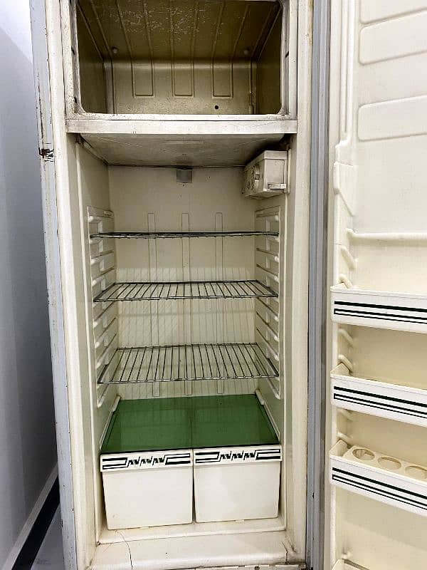 Fridge 5 Foot Excellent working 2