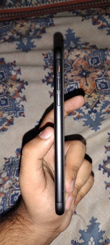 Iphone 11 non pta jv 64gb 83% battery 10/10 condition Not opened 9