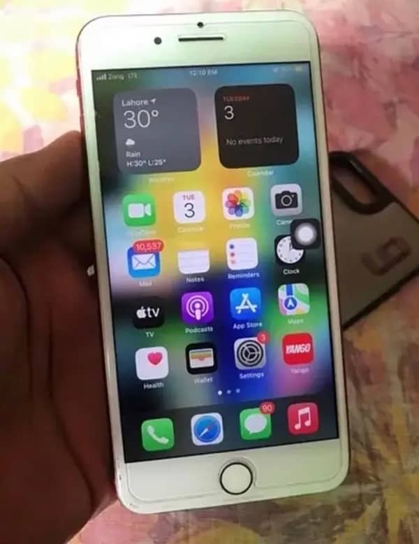 Iphone 8 plus 64 GB Zong Sim Working 3