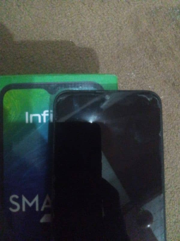 urgent sale Infinix Smart 4 2gb 32gb my number 03027078980 1