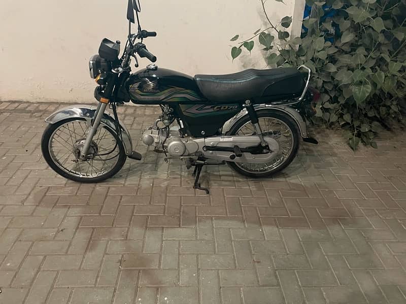 Honda CD 70 good Condition just sale 4