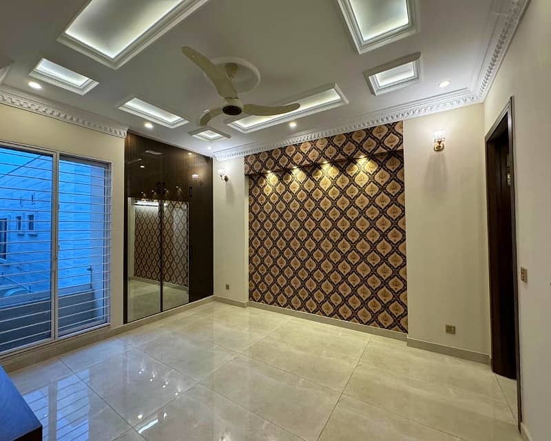 10 Marla brand New House for Rent in Bahria Town 6