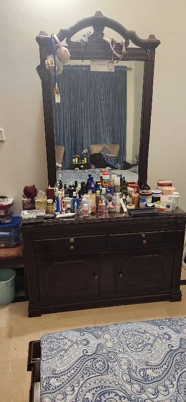 Dressing Table with stool 0