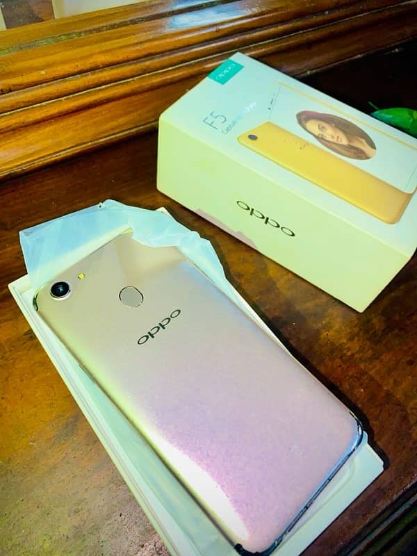 OPPO F5 4/64 GB With Box 3