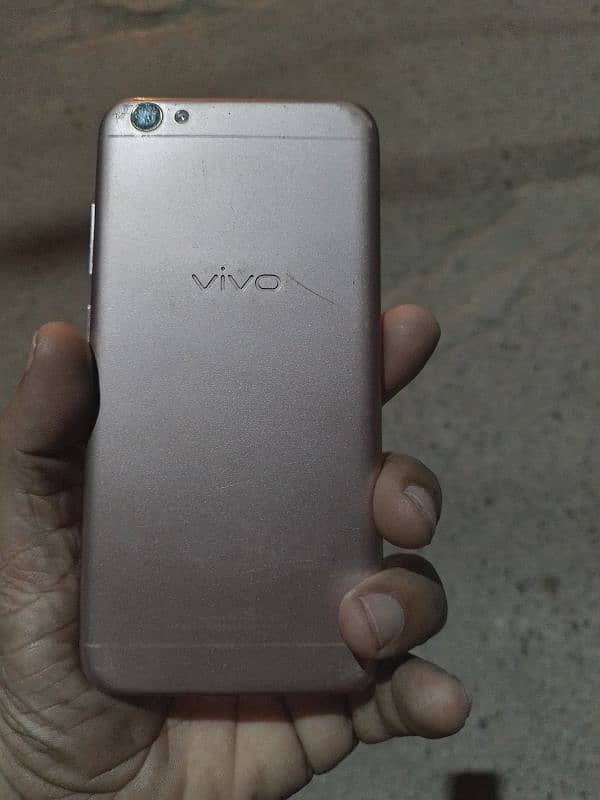 vivo Y67 4