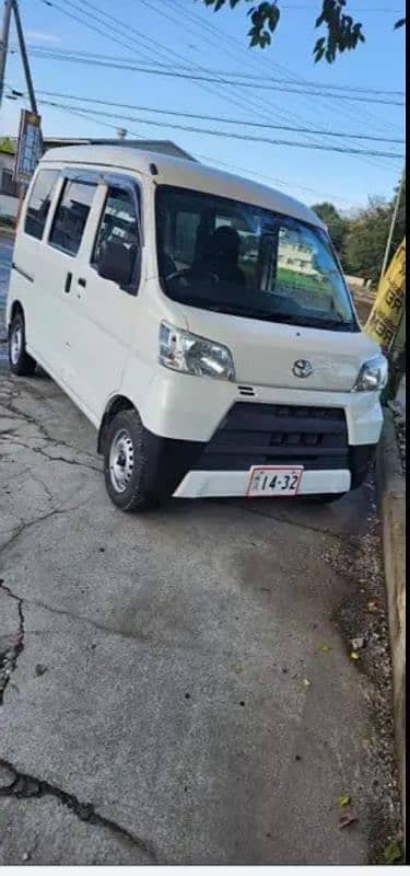 Toyota Pixis Epoch 2018 3