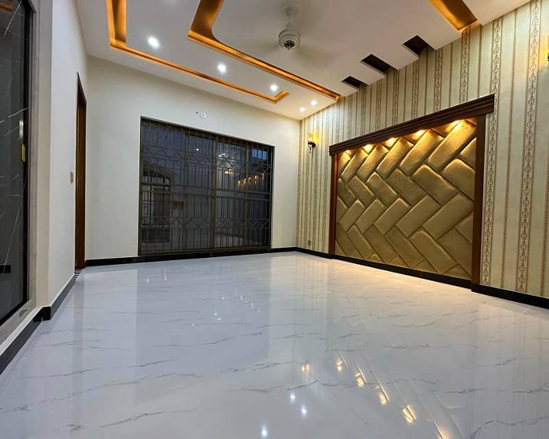 10 Marla brand New House for Rent in Bahria Town Sector C 2