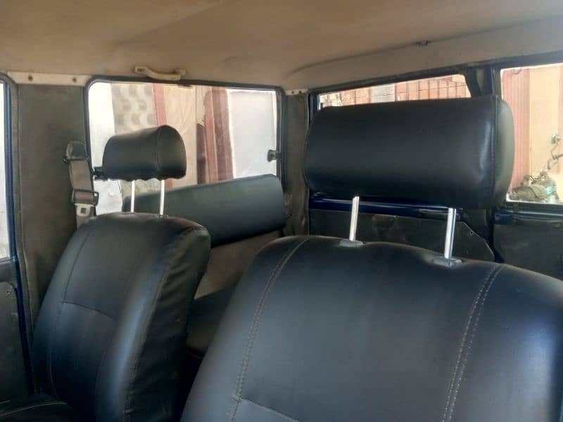 Toyota Land Cruiser 1989 urgent sale (03700662611) 8