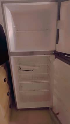 Haier company good condition frige for urgent sale