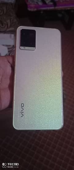 vivo y 33T good condition 10 by 10 complete box 0