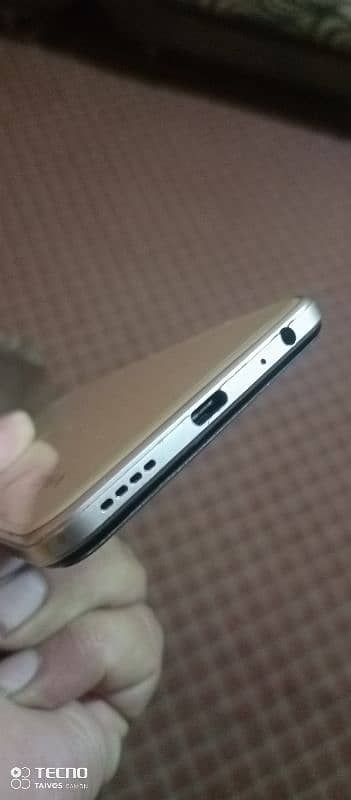 vivo y 33T good condition 10 by 10 complete box 3